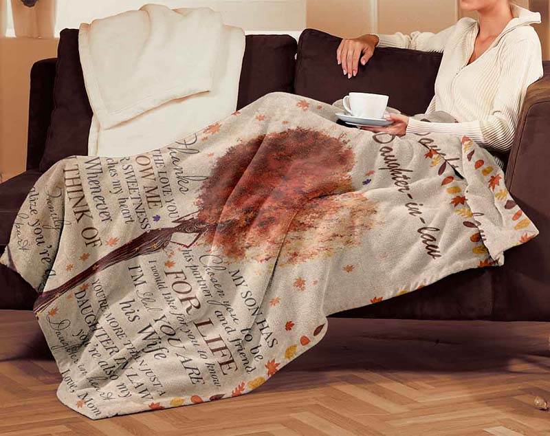 Skitongifts Blanket For Sofa Throws, Bed Throws Blanket - To My Daughter In Law Thanks You For The Love You Show Me-TT1901