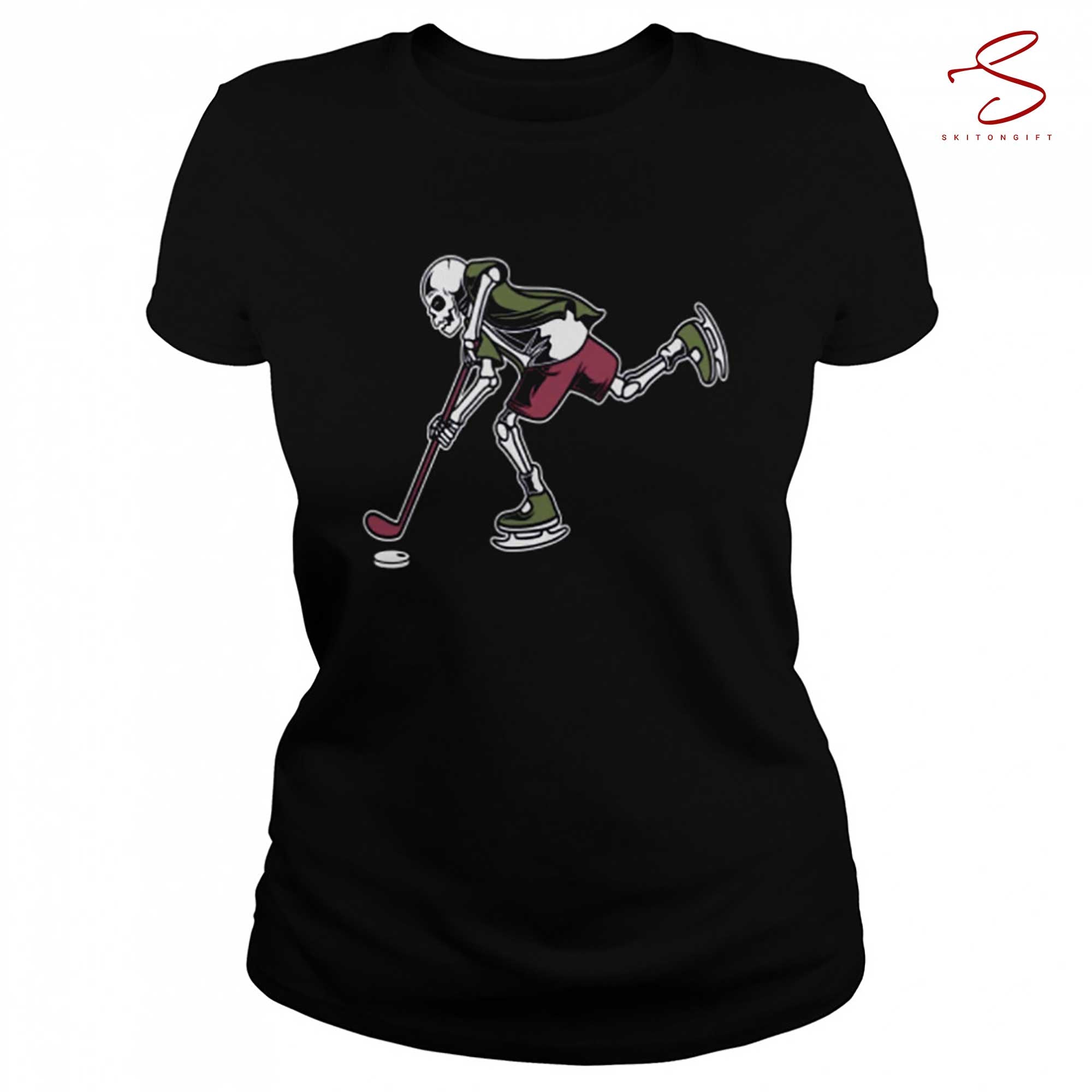 Skitongift Hockey Halloween Skeleton Playing Hockey T Shirt